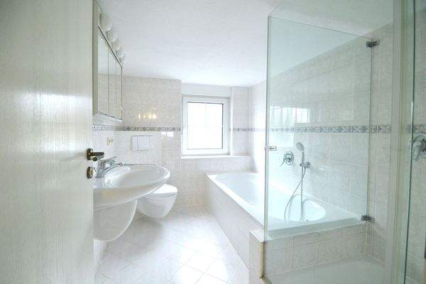 Teilansicht Badezimmer OG