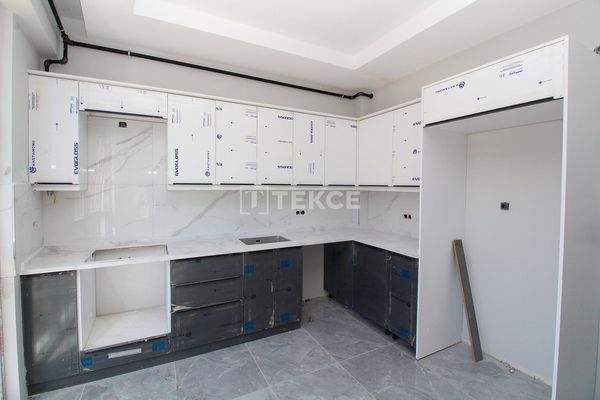 Sea-View Apartments in Yalova Next to the Beach in Çınarcık