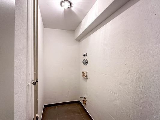 Keller