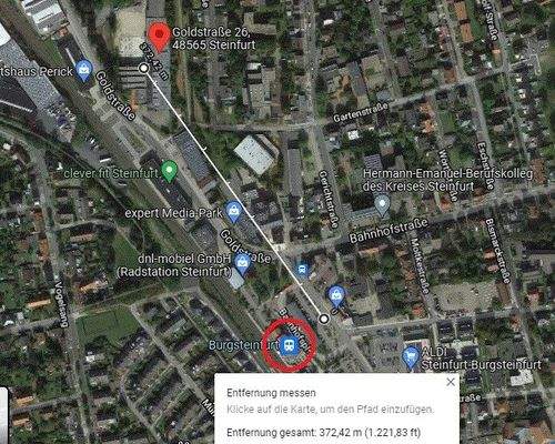 300m vom Regio-Express-Bhf..jpg