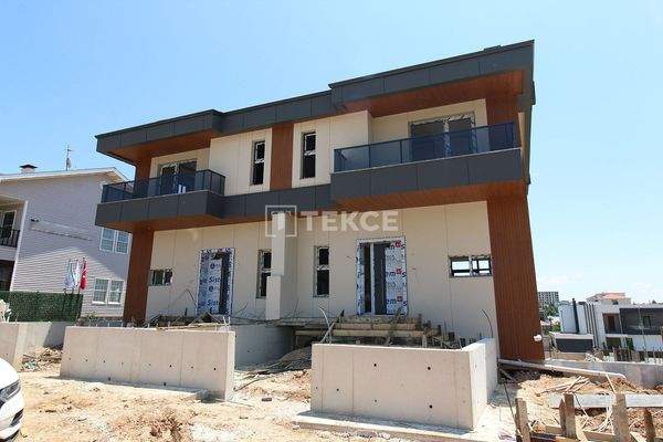 Semi-Detached Twin Villas in a Prestigious Location in Çankaya