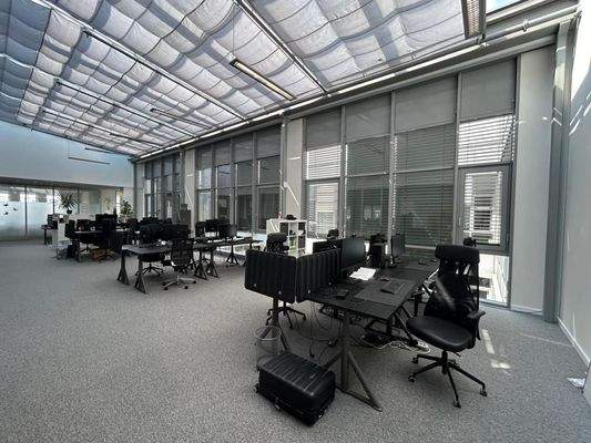 Open Space mit Glasdach