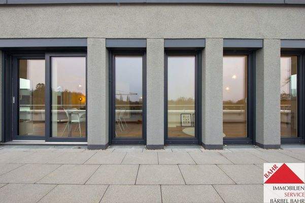 Blick Dachterrasse in Wohnung