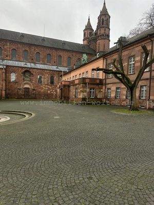 Schlossplatz direktes Umfeld