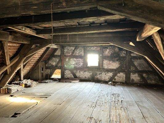 Dachboden mit 2 Ebenen