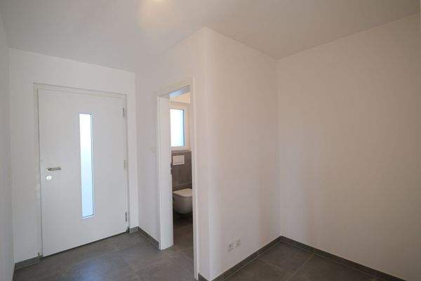 Die großzügige Garderobe