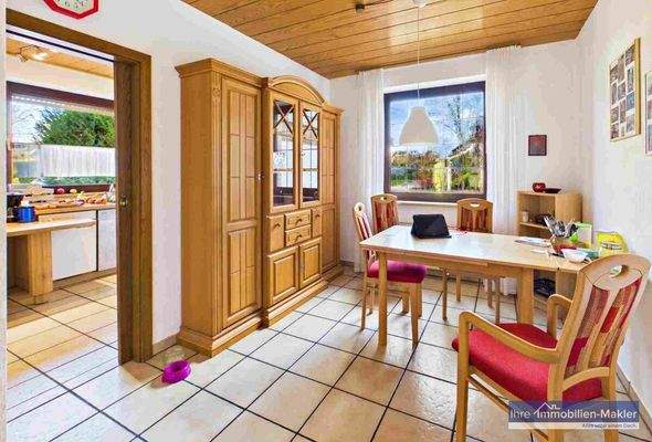 Esszimmer - Küche EG