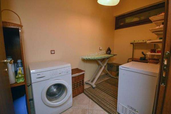 Südostkreta, Vainia: Fantastische zweistöckige freistehende Villa mit Bergblick zu verkaufen