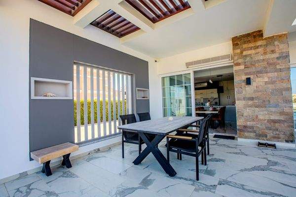 Sea-View-Villa-in-Hurghada  (12).jpeg