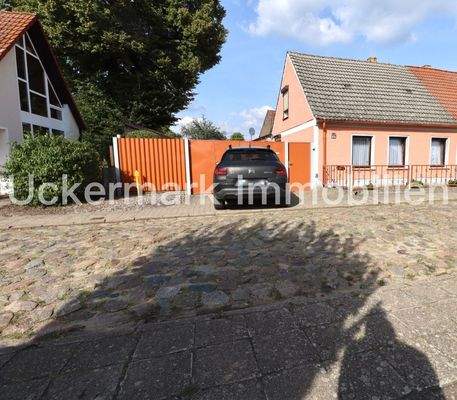 Hausansicht straßenseitig