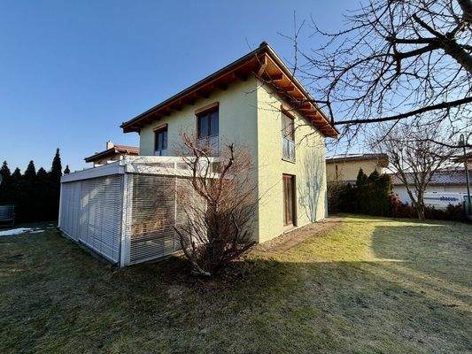 Haus mit Wintergarten
