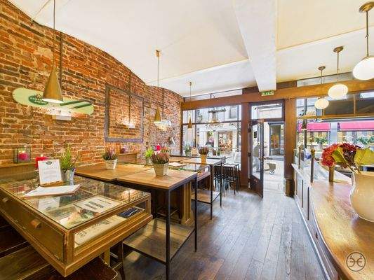 CAM05560G0-PR0026-STILL028