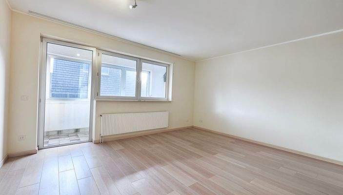 67e3d1b8-43a2-4f77-b568-f11bd6fcdfa0 2