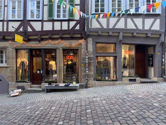 Breite Schaufensterfront