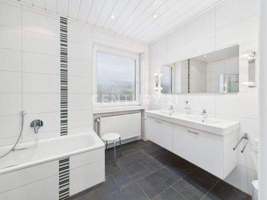 Modernisiertes Badezimmer