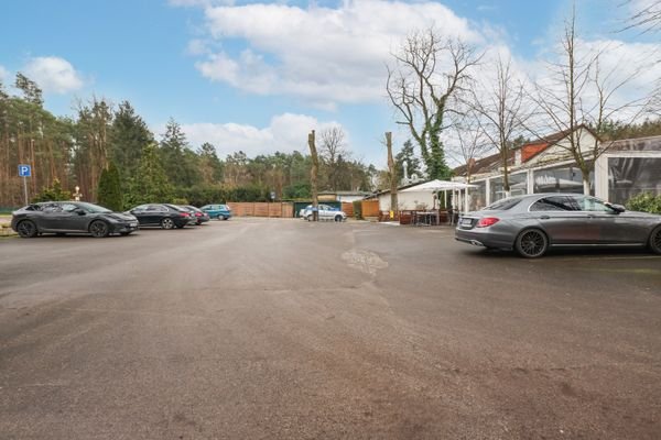 Einfahrt Parkplatz