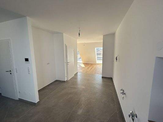 20250820_133654445_i