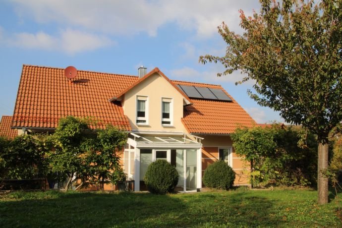 Gemütliches Einfamilienhaus mit Garten, Garage und Carport in Kinding/Haunstetten