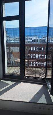 Büro mit Balkon 1.jpg