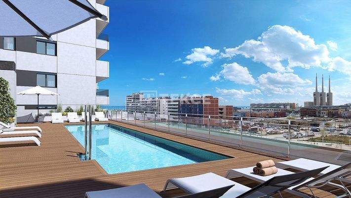 Seafront Apartments with Amazing Views in El Gorg Badalona