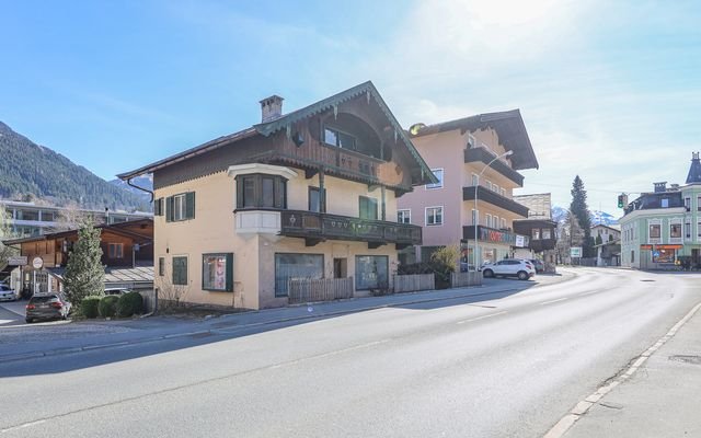 KITZIMMO-Stadthaus mit Baugenehmigung kaufen - Immobilien Kitzbühel.