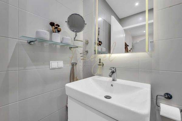 hochwertiger Waschtisch