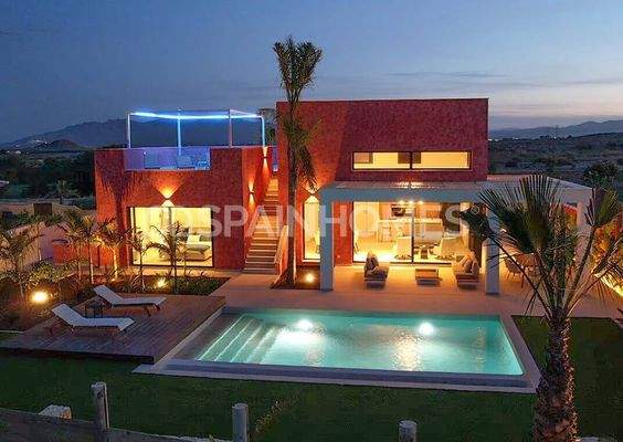 Stylish Mediterranean Style Detached Houses in Almeria