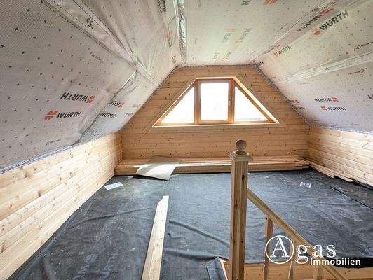 Schlafzimmer 2/Arbeitszimmer OG