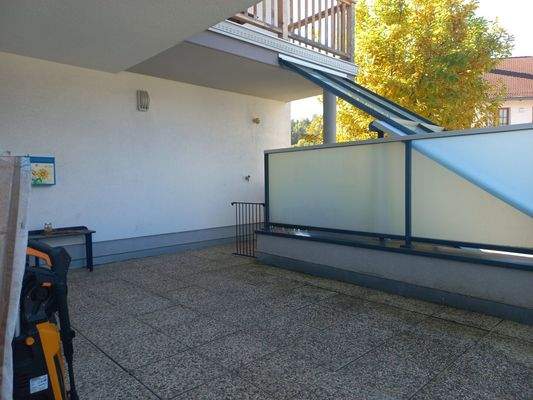 Terrasse im Eingangsbereich - Nord