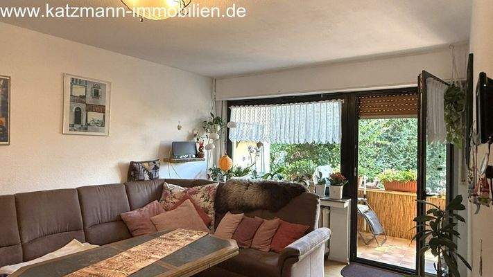 OG - Wohnzimmer (ebenfalls Zugang zur Loggia)