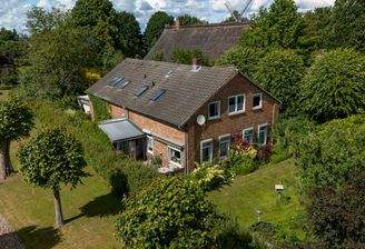 Hausansicht von der Seite