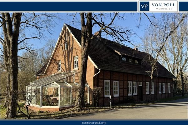 stilvolles Zweifamilienhaus mit Altbaucharme