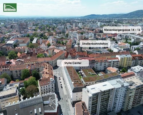 Styria Center & Straßenbahnstation