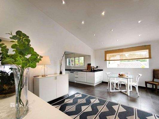 Wohnzimmer-Essenzimmer