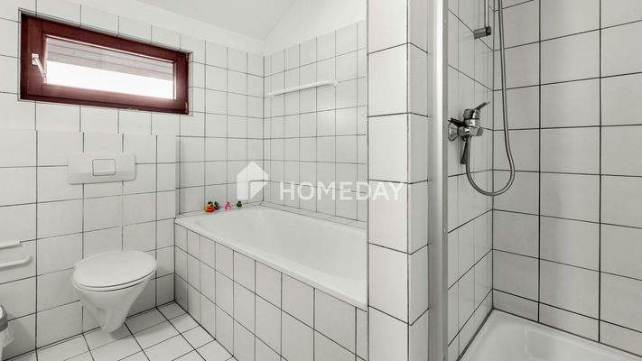 1. OG Badezimmer 1 2