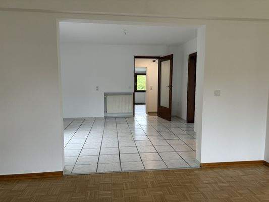 Wohn-/Esszimmer Whg EG links