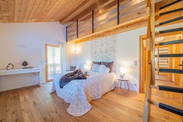 Schlafzimmer Nordwest mit Empore