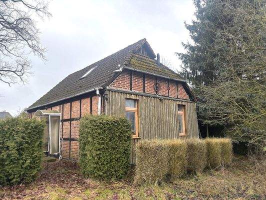 Rückansicht und Hauseingang