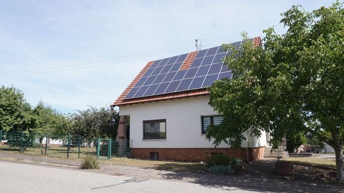 Freistehendes Einfamilienhaus mit schönem Fernblick in Maßweiler