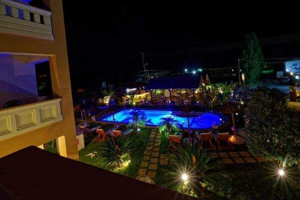 Hotel-Apartments am Meer in Kolymbari zu verkaufen