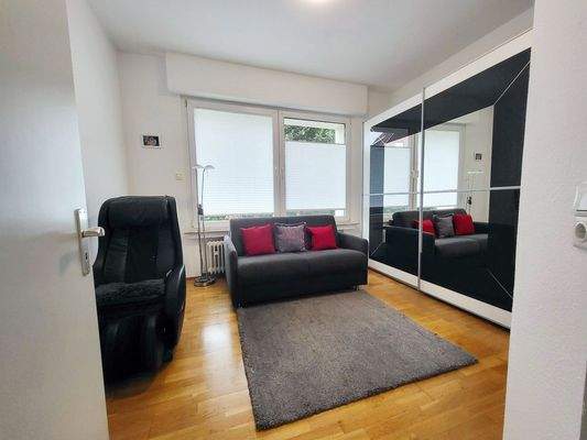 Büro-Gästezimmer EG