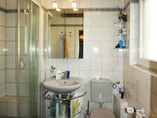 Tageslichtbad mit Dusche