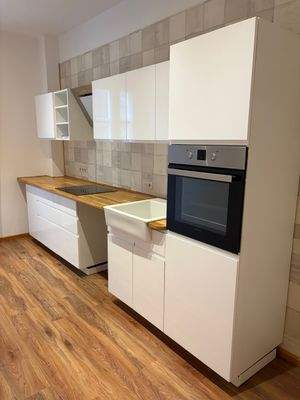 Küche mit Einbauküche