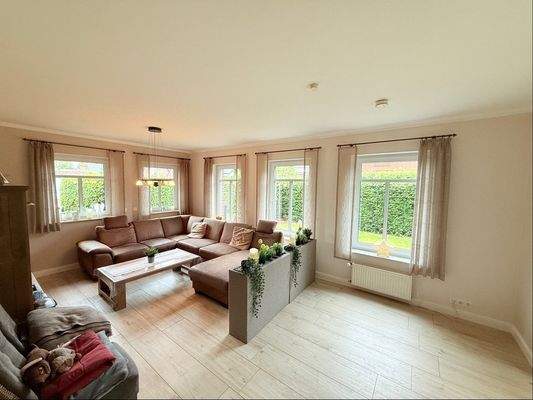 Wohnbereich mit Blick in den Garten