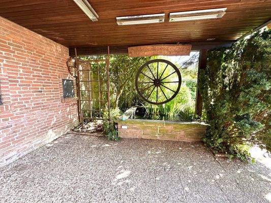 Überdachte Terrasse.jpg