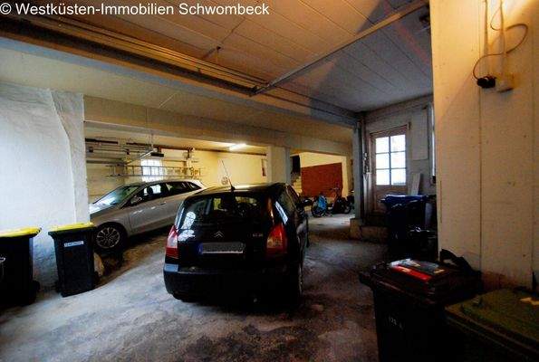 Gebäude 2 Großgarage