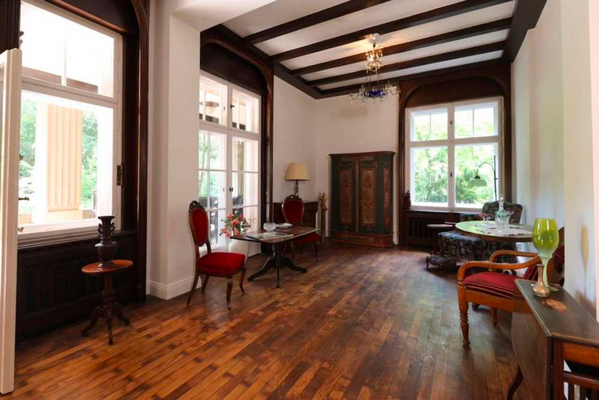 WE01/EG: Wohn- und Kaminzimmer