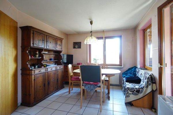 Essbereich mit Fliesenboden