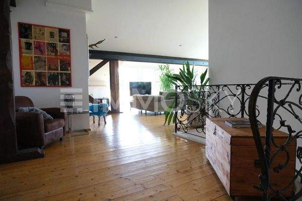 Treppe+Wohnbereich OG