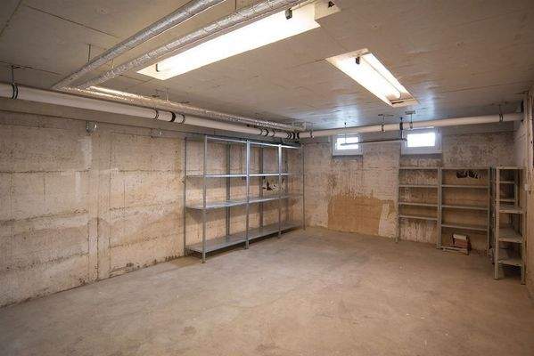 Großer Kellerraum